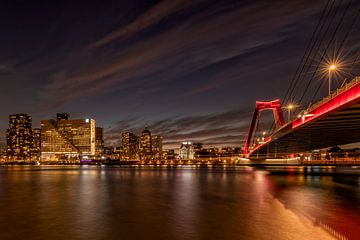 Lumière du soir sur le pont Willems sur Cor de Bruijn Photography