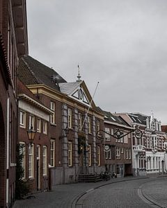 Straat met winterverlichting in Bergen op Zoom