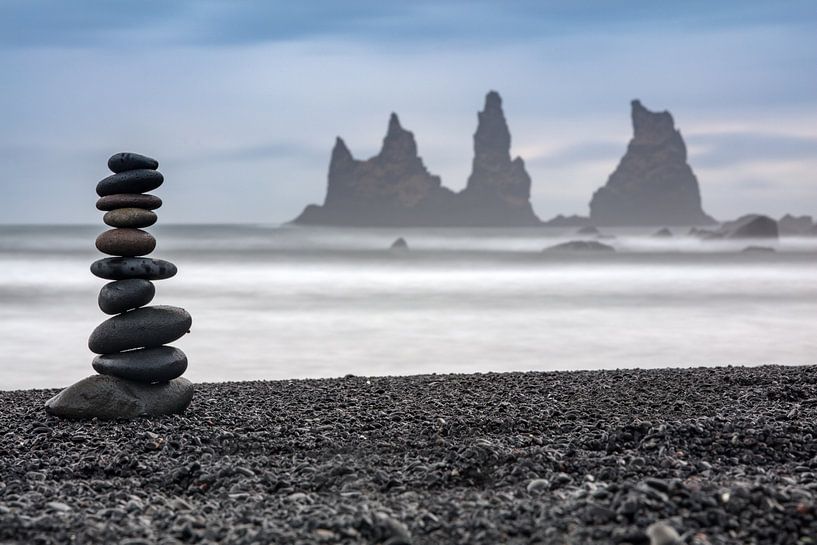 Cairn on Iceland van Andreas Müller