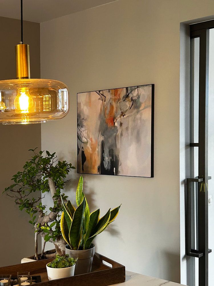 Modern abstract schilderij in wit, zwart, oranje, blauw en groen  van Studio Allee 