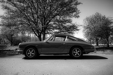 De Porsche 912 (zwart/wit) van Creative PhotoLab