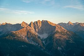 Lechtaler Alpen zum Sonnenuntergang von Leo Schindzielorz