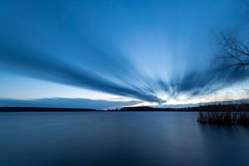 Evening atmosphere at the lake by Stephan Schulz