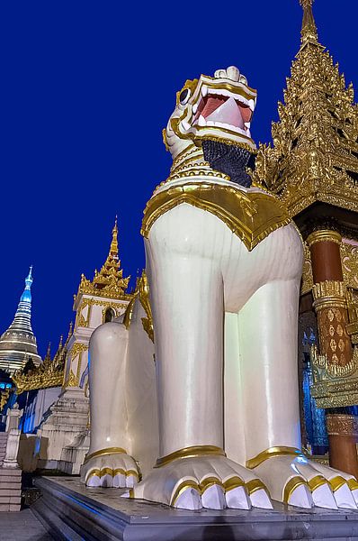 Yangon: Sule pagode van Maarten Verhees