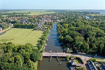 Vue aérienne de la rivière Vecht et de Loenen aan de Vecht aux Pays-Bas sur Eye on You