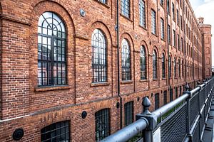 rénovation d'un hall d'usine à lodz en logements
