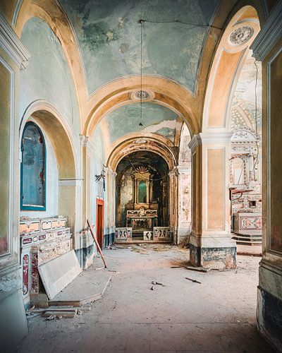 Verlassene Kirche in Apice Italien. von Roman Robroek – Fotos verlassener Gebäude