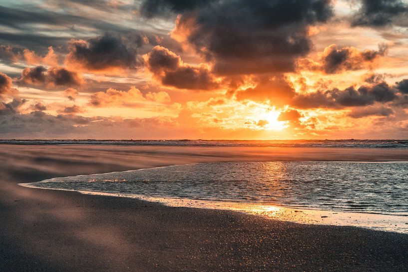 Prachtige zonsondergang op het strand van Steffen Peters