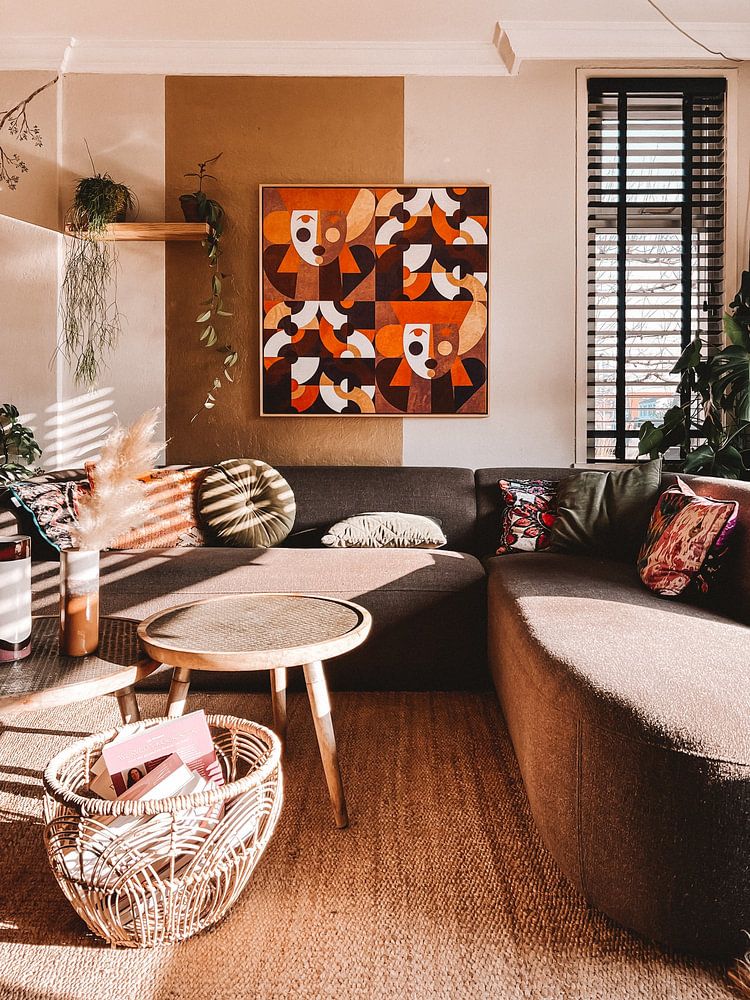 Women in purple and gold. Modern geometric artwork.  by Dina Dankers 