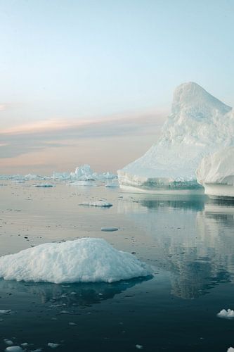 IJsschotsen in de zee | reisfotografie print | Ilulissat Groenland