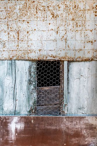 Partie d'une porte condamnée dans le village de Balazuc, dans le sud de la France.