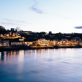 Schemering in de haven van Porto by Annemarie Rikkers