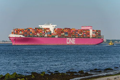 Containerschip ONE Manhattan van rederij ONE.