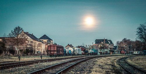 Treinstation Simpelveld bij volle maan