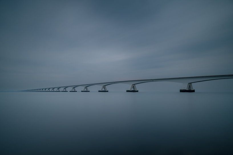 Uferdamm-Brücke von Peter Deschepper