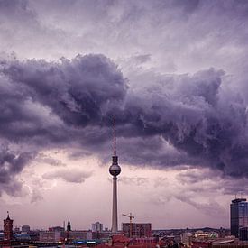 Unwetter über Berlin by Pierre Wolter