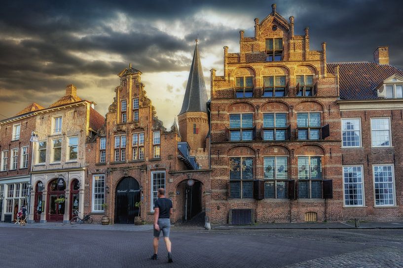 Spaziergang über den alten Markt in Zutphen bei Sonnenuntergang von Bart Ros