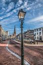 Nieuweburen in Leeuwarden met zicht op de Bonifatiuskerk par Harrie Muis Aperçu