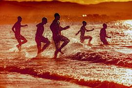 Morgengrauen der Stärke: Ironman-Start in Marbella von Mick de Jong