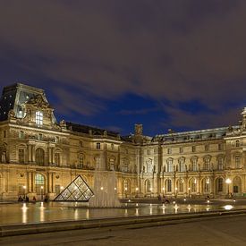 Das Louvre Museum in Paris bei Nacht - 1 sur Tux Photography