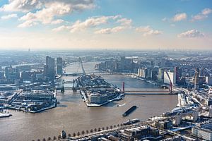 Rotterdam vanuit de lucht gezien. van Jaap van den Berg