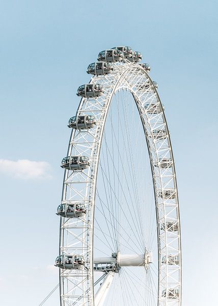 London by Hello Pompoyo
