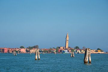 Gezicht op het eiland Burano dichtbij Venetië in Italië