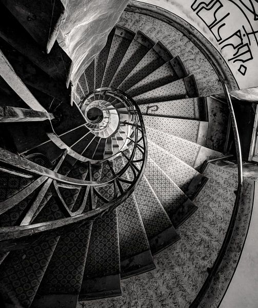 Lost Place - Wendeltreppe - Verlassene Orte von Carina Buchspies