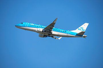 KLM Cityhopper, KL2020, registratienummer PH EXX. Embraer ERJ-175 van Gert Hilbink