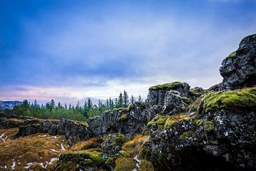 Rots en steen ijsland Rocks and stones Iceland van Corrine Ponsen