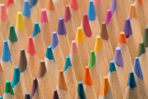 Collectie van bont gekleurde potloden