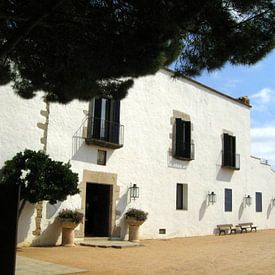 Spanje, Llafranc, hotel op berg sur Maarten  van der Velden