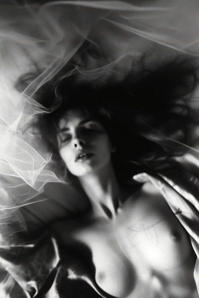 Stylish boudoir portrait in black and white by Carla Van Iersel