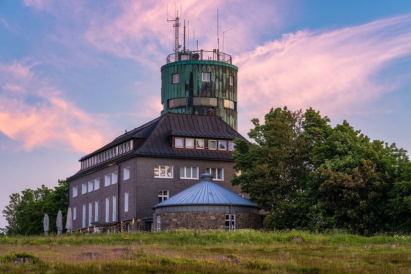 Der Astenturm im Morgenlicht von Deimel Fotografie