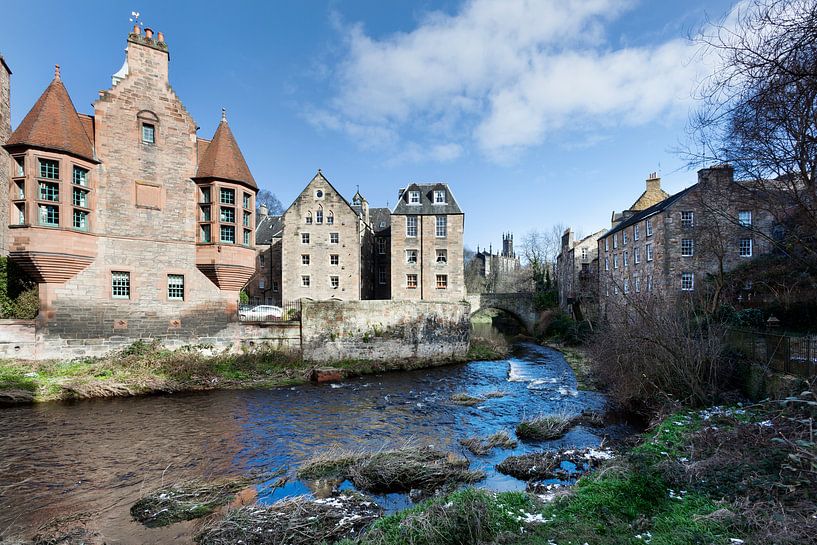 Historische Gebäude entlang des Flusses Leith in Edinburghs Dean Village von Peter de Kievith Fotografie