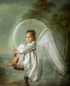 Angel in a bubble van Monika Vanhercke