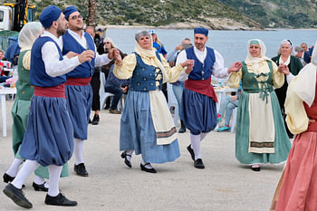 Lokale dansgroep in Katelios Kefalonia Palm Zondag