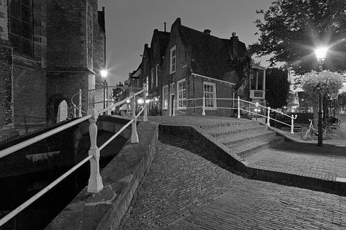 Night photo bridge Kerkstraat Delft by Anton de Zeeuw