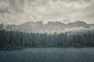Regen auf dem See