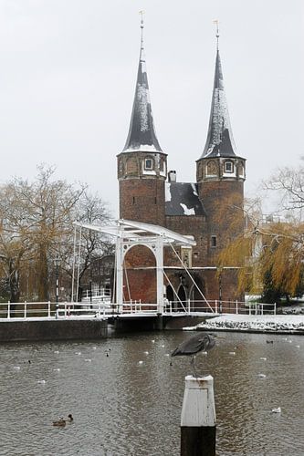 Delft - Oostpoort in de sneeuw