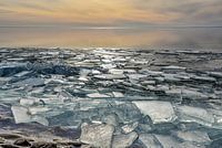 Crushing ice on the IJsselmeer.
