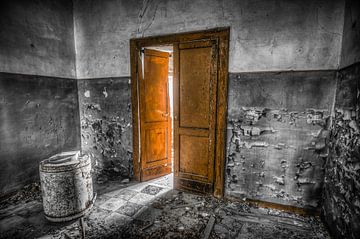 Alte Türen von Frans Scherpenisse