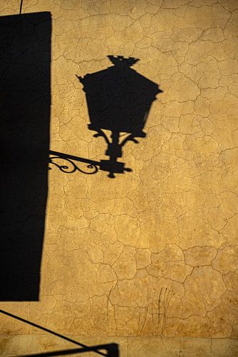 Schatten einer marokkanischen Laterne