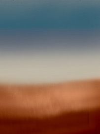 Rustikale Farbtöne, abstrakter Horizont, warme, ruhige abstrakte Landschaft von Dina Dankers