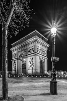 L'Arc de Triomphe la nuit