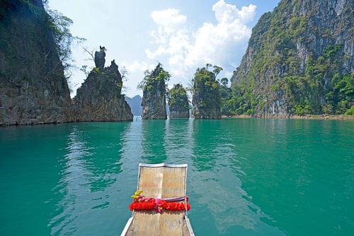 Long tail boat door Khao Sok van Anjo Kan
