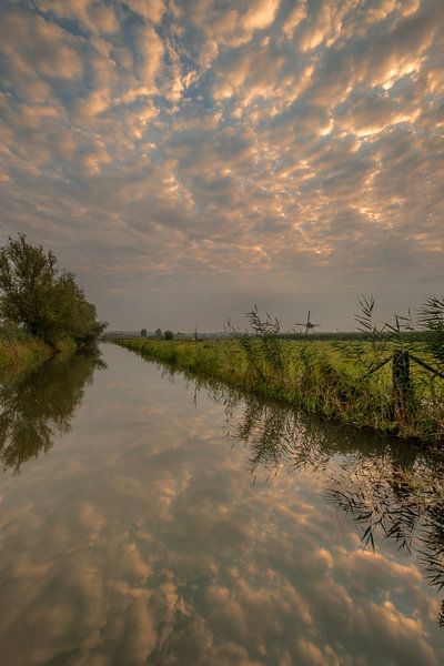 Beautiful sunrise at De Marsch(windmill) in Lienden in the Betuwe by Moetwil en van Dijk - Fotografie