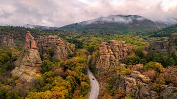 Belogradchik-Felsen in Bulgarien aus der Luft von Ewold Kooistra