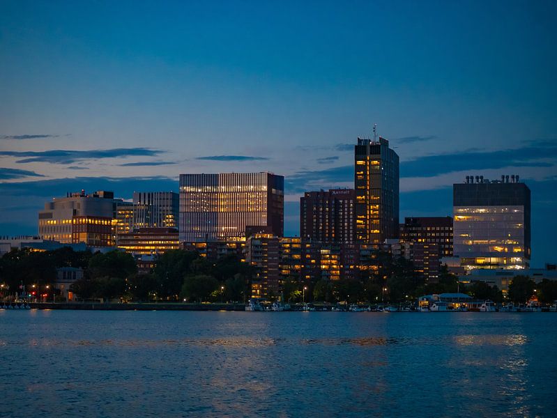 Boston by Hello Pompoyo