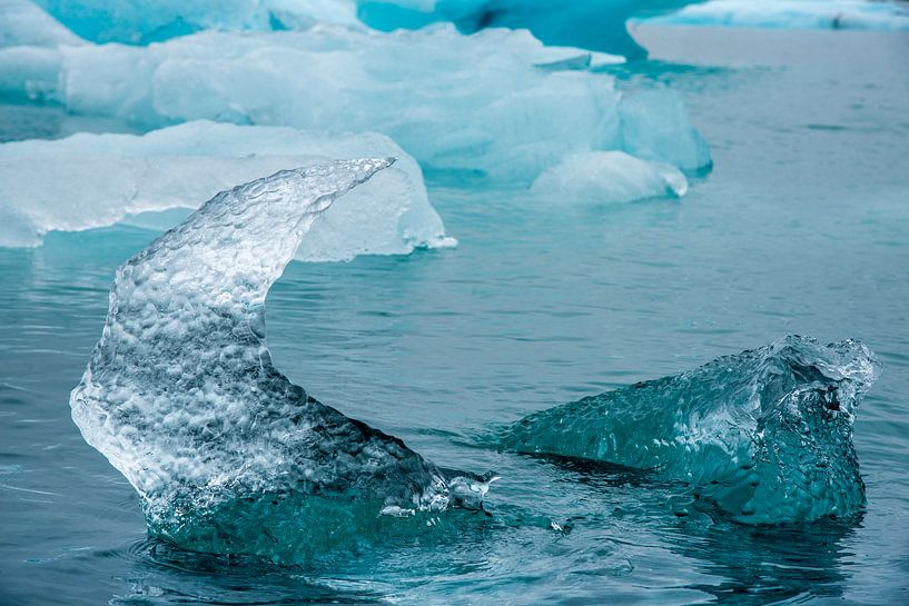 Blocs de glace flottants dans le lac glaciaireJokulsarlon sur l'IJslan par Jan Fritz